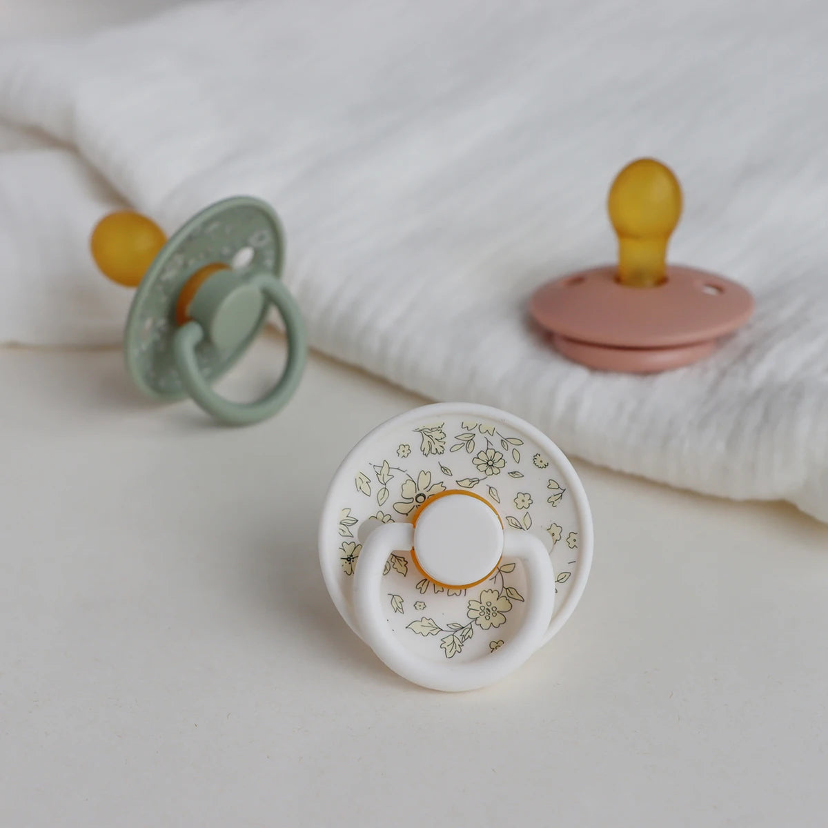 Erduo Floral Newborn Infant Baby Care Shower Gift Latex Rubber Sucking Nipple Pacifier Babies Soother Dummy Pacifiers for Baby 0