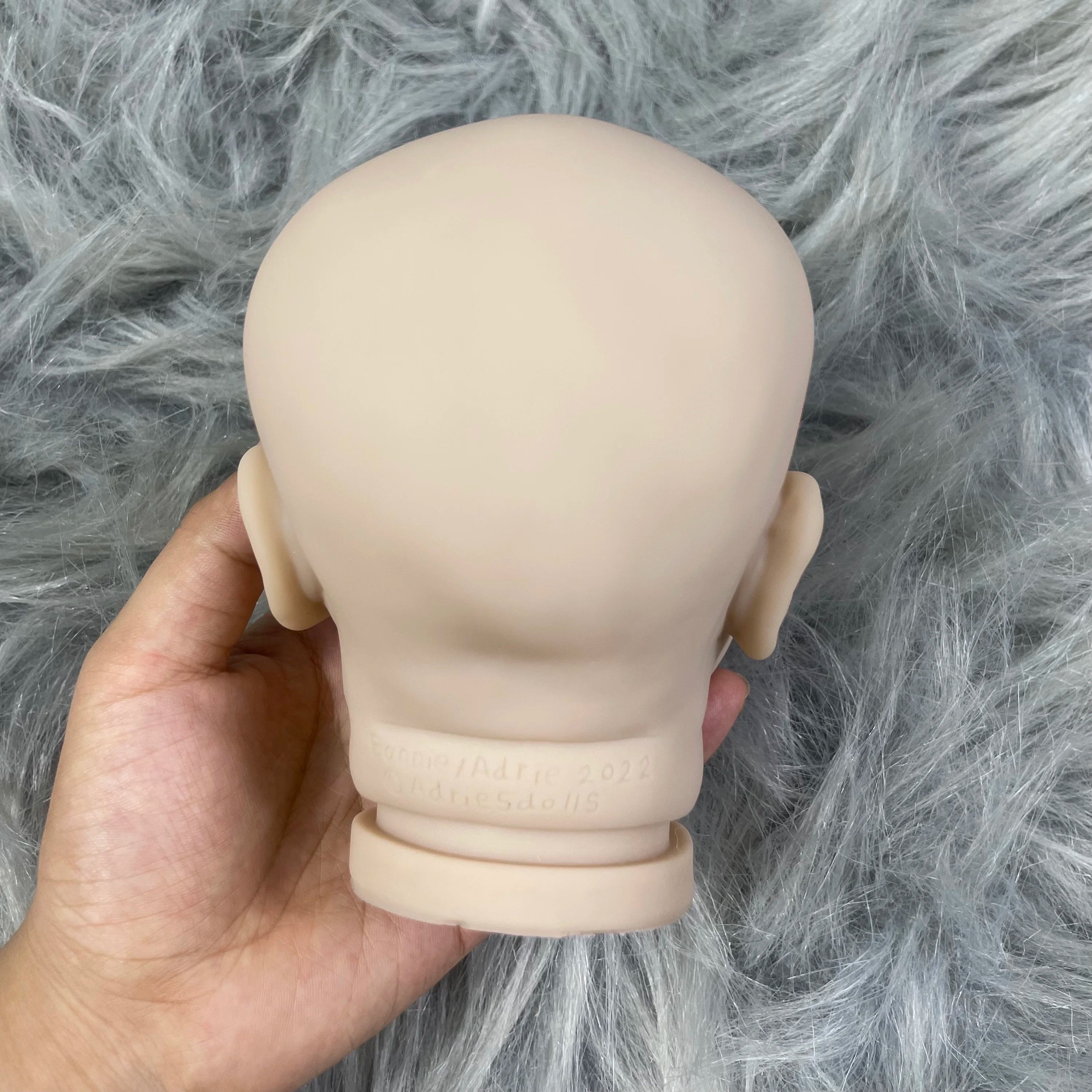 18 Inch Quinlyn Reborn Vinyl Doll Kit Unpainted With Cloth Body And Engraved Name