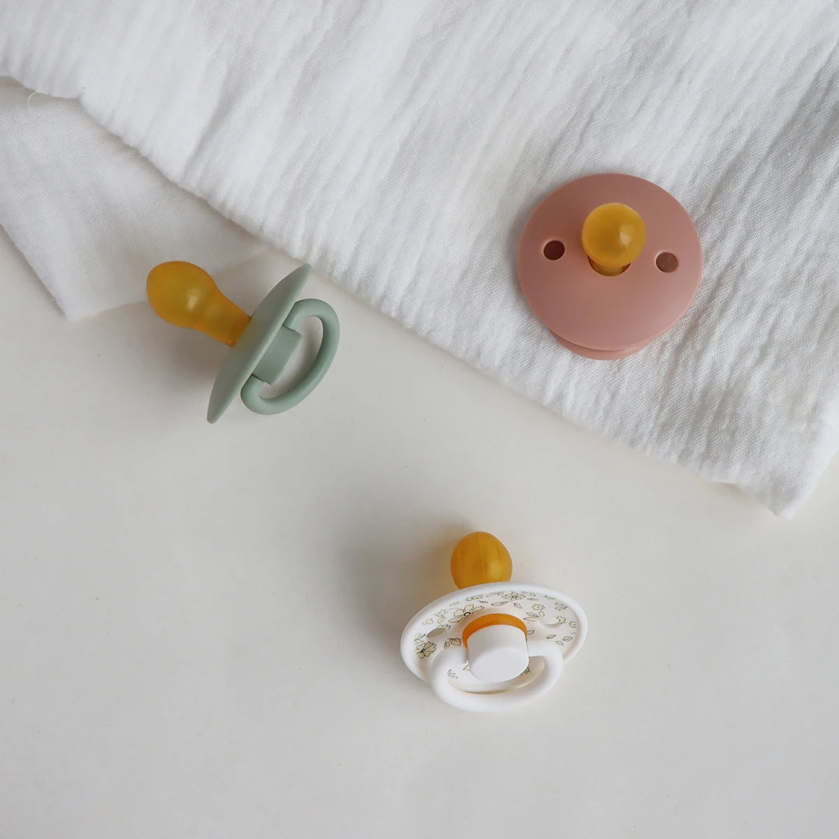 Erduo Floral Newborn Infant Baby Care Shower Gift Latex Rubber Sucking Nipple Pacifier Babies Soother Dummy Pacifiers for Baby 0