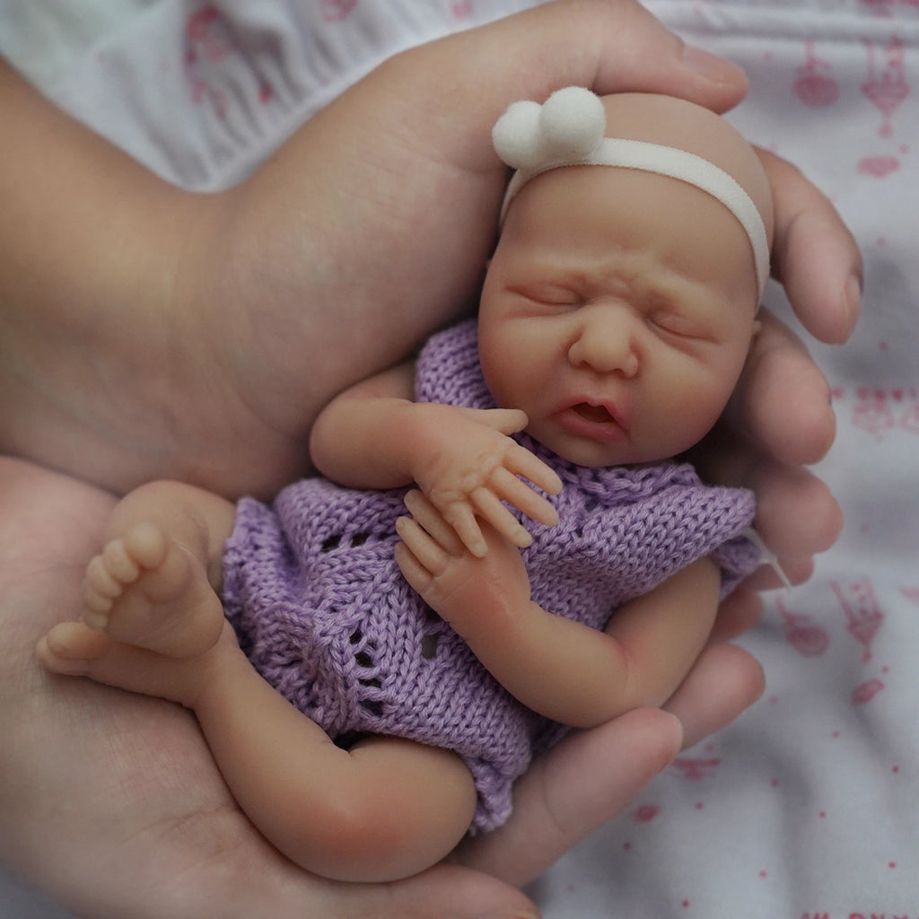 Reborn Baby Dolls 7 Inch Full Body Silicone Doll Boy Mini Realistic Newborn Baby Dolls with Feeding Accessories Gift Box