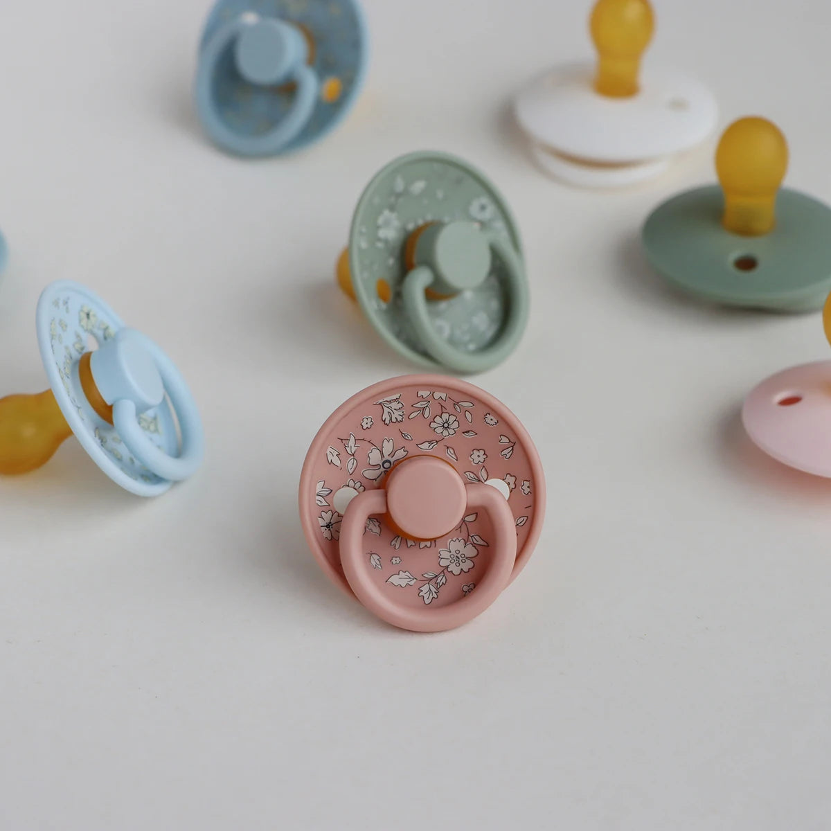 Erduo Floral Newborn Infant Baby Care Shower Gift Latex Rubber Sucking Nipple Pacifier Babies Soother Dummy Pacifiers for Baby 0