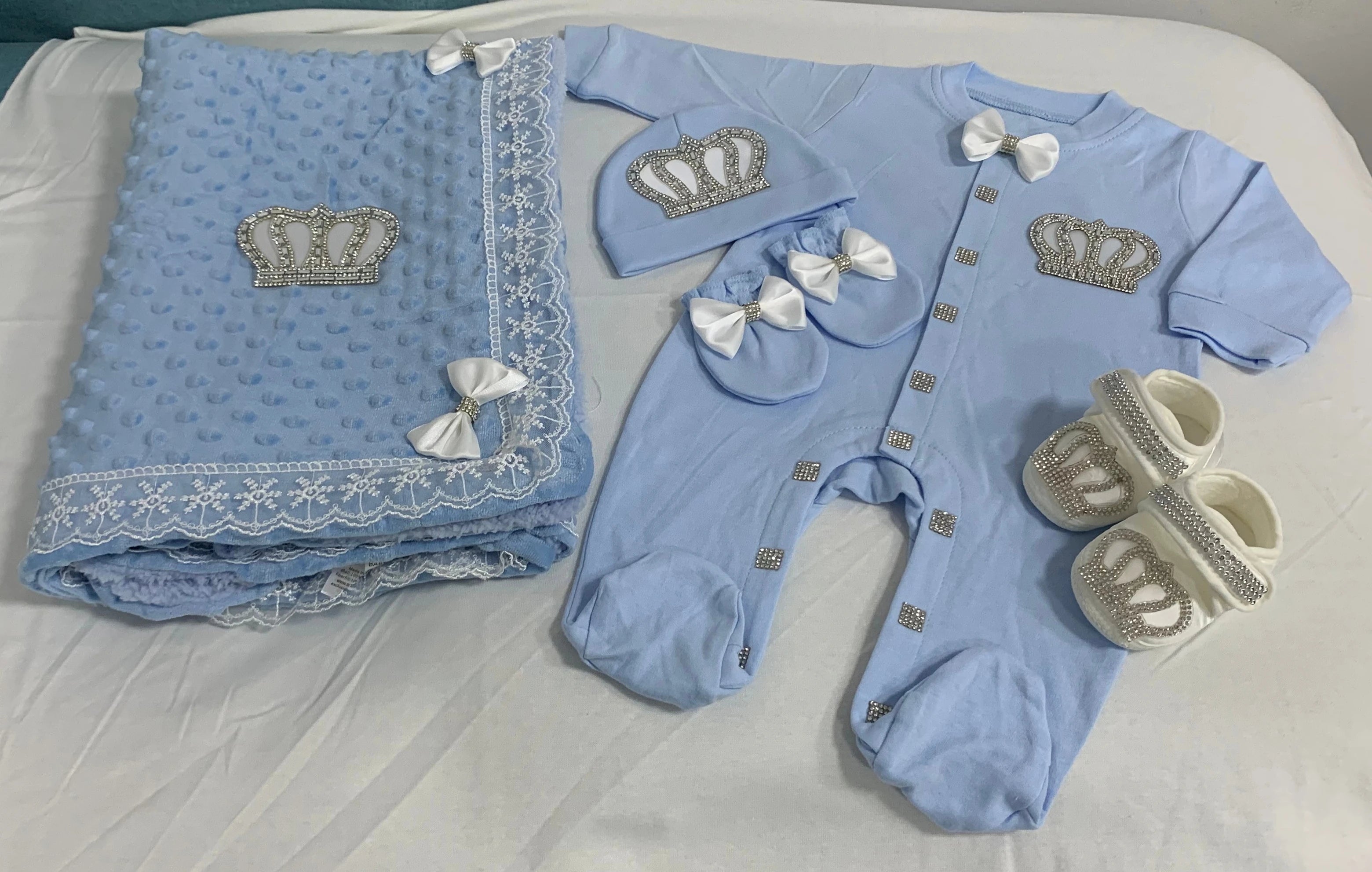 Your Perfect Cotton Outfit Set With Personalization Crown