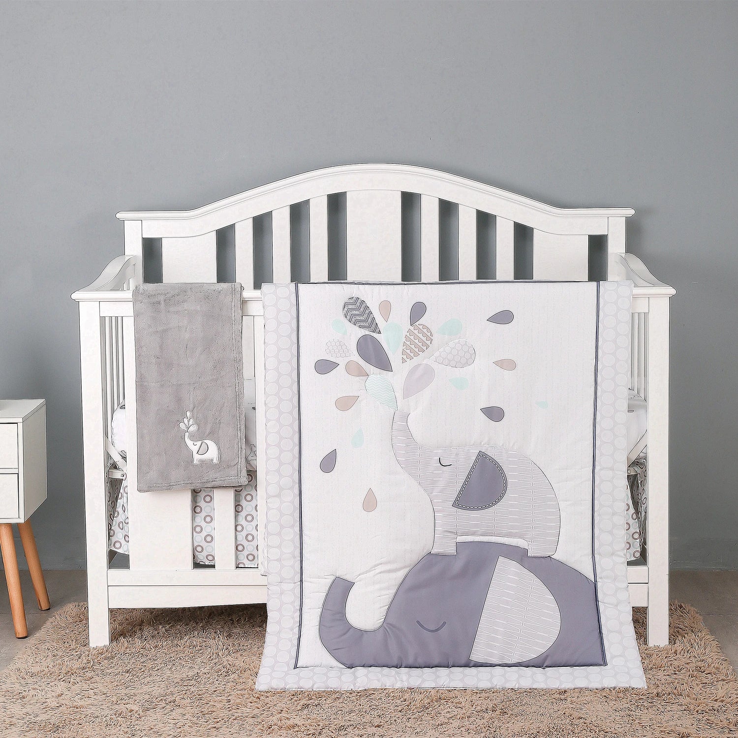 Your Cozy Crib Bedding Set for Year Round Comfort