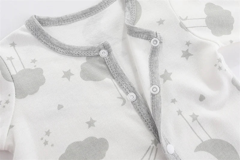 Newborn Bodysuit Cotton Autumn and Winter Long Sleeve Baby Onesies Soft Baby Clothes Footed Onesies Cartoon Boys Romper 0-9Month