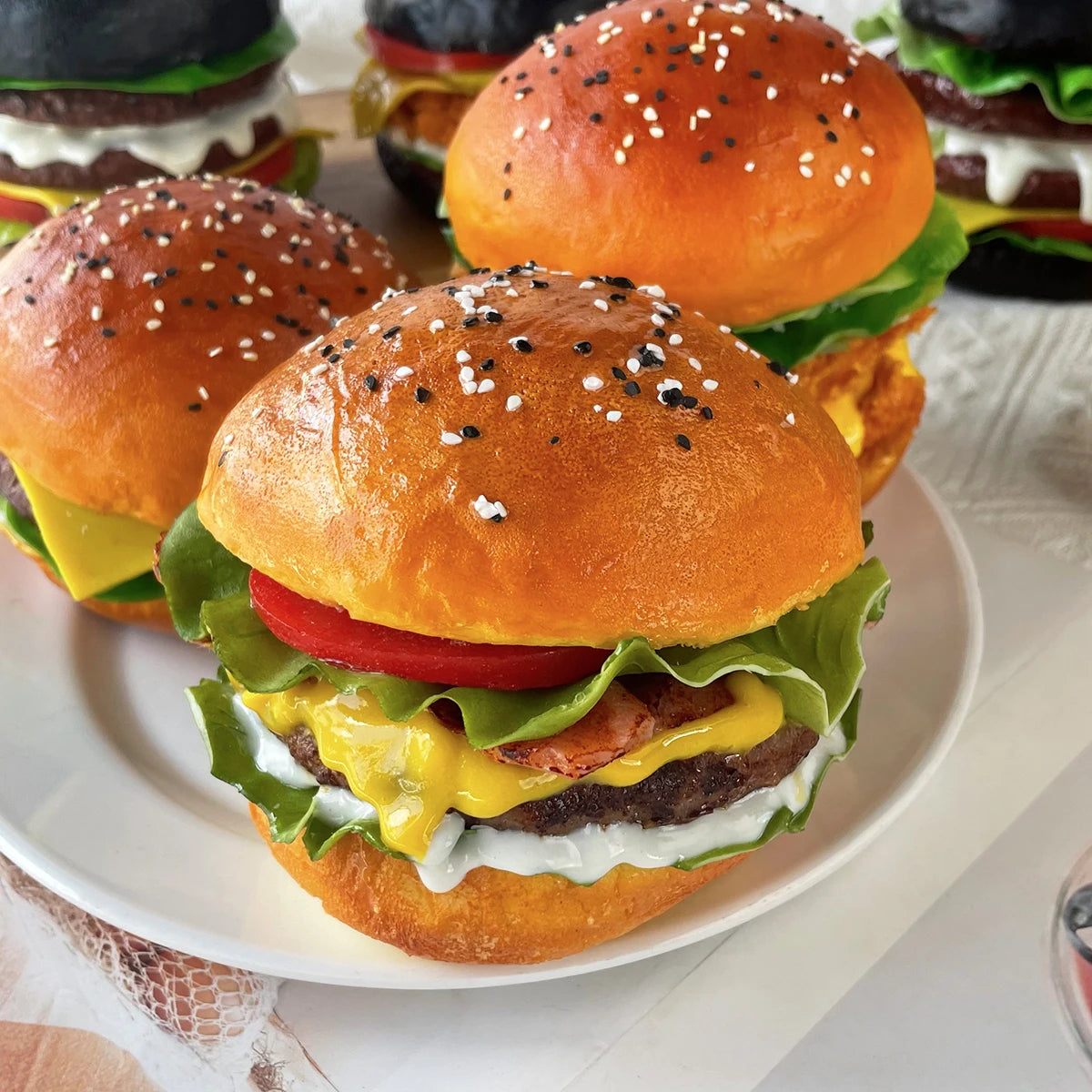 Realistic Fake Hamburger Model PU Material Food Display Prop (1PC) for Photography Decoration Restaurant Window Display Party