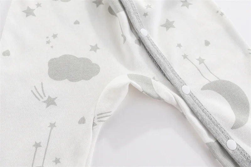 Newborn Bodysuit Cotton Autumn and Winter Long Sleeve Baby Onesies Soft Baby Clothes Footed Onesies Cartoon Boys Romper 0-9Month