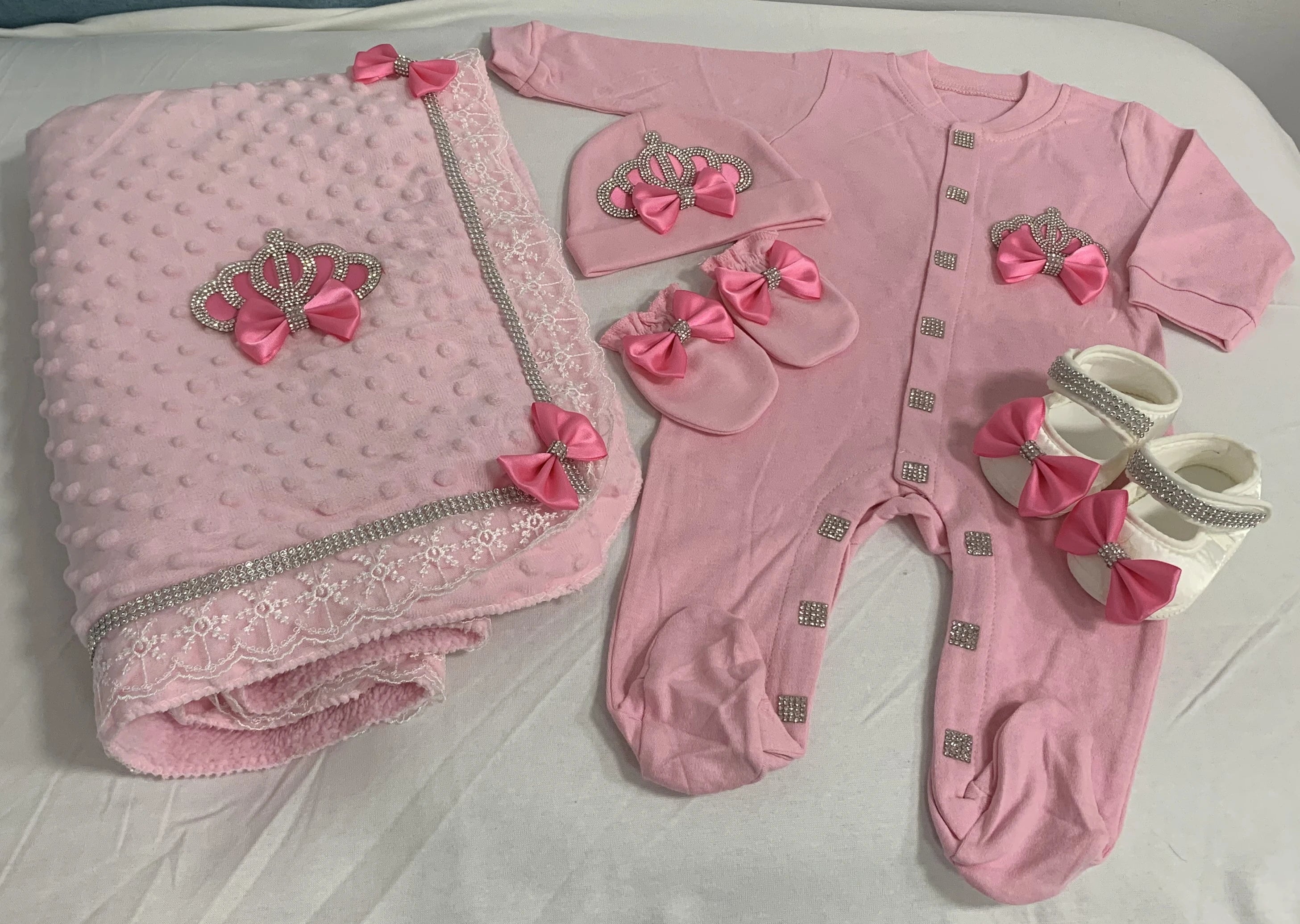 Your Perfect Cotton Outfit Set With Personalization Crown