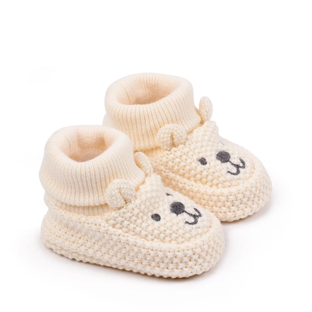 Autumn and Winter 0-6 Months Handmade Knitted Baby Wool Shoes Perfect for Newborns and Full-Month Babies Won't Come Off