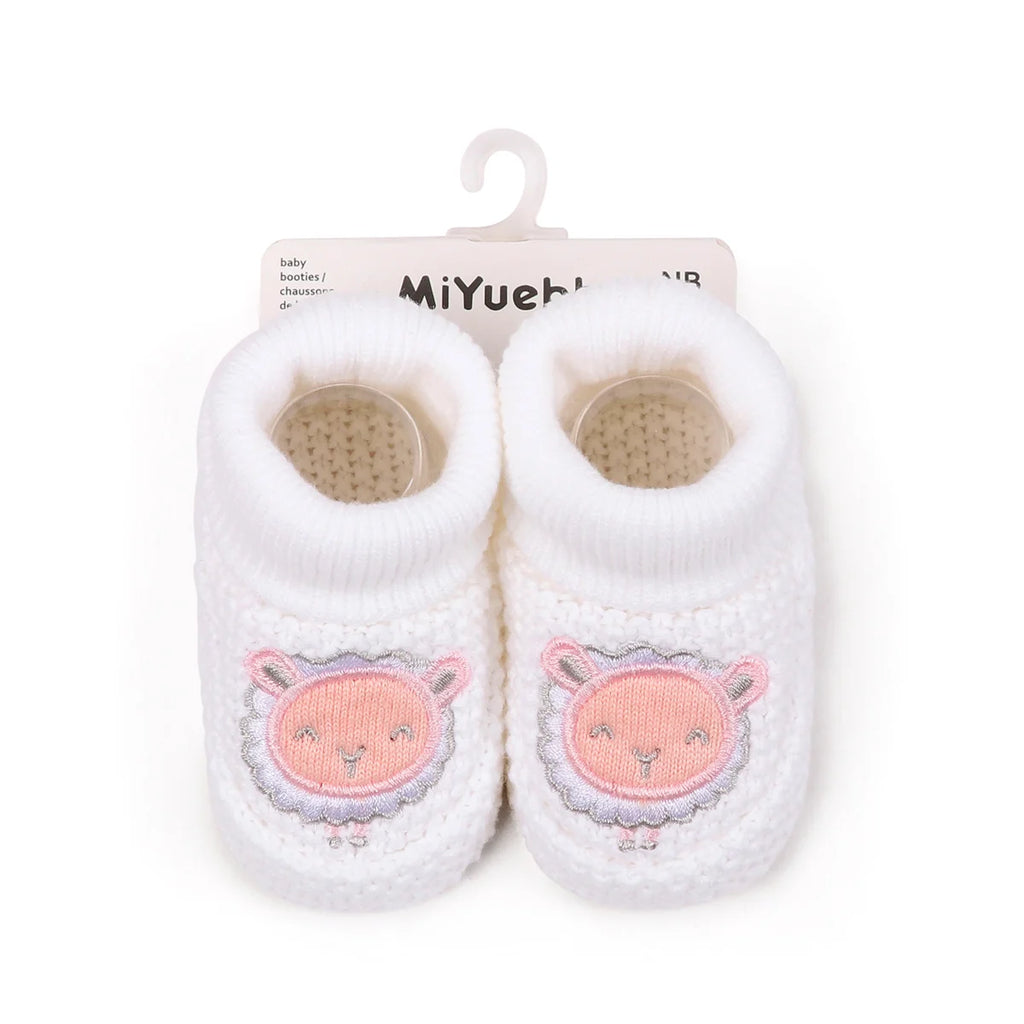 Autumn and Winter 0-6 Months Handmade Knitted Baby Wool Shoes Perfect for Newborns and Full-Month Babies Won't Come Off