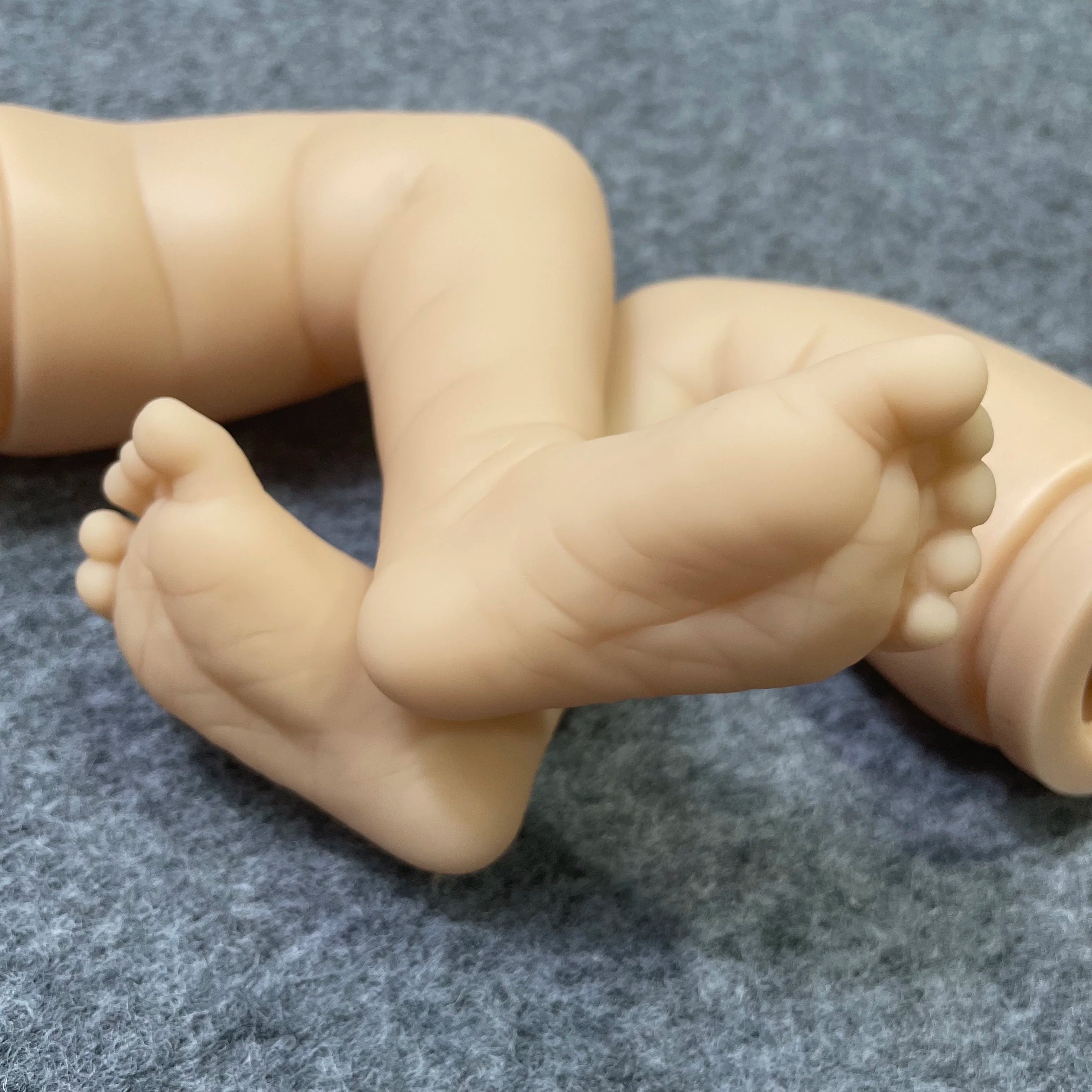 Reborn Baby Kit Vinyl 18-19 Inches With Cloth Body Molds