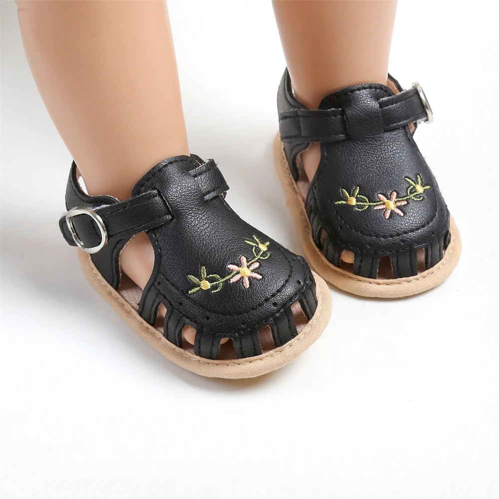 2024 Newborn Baby Girl Sandals Summer Embroidered Leisure Comfortable Lightweight Floral Soft Sole Wrap Toe Sandals For 0-18M