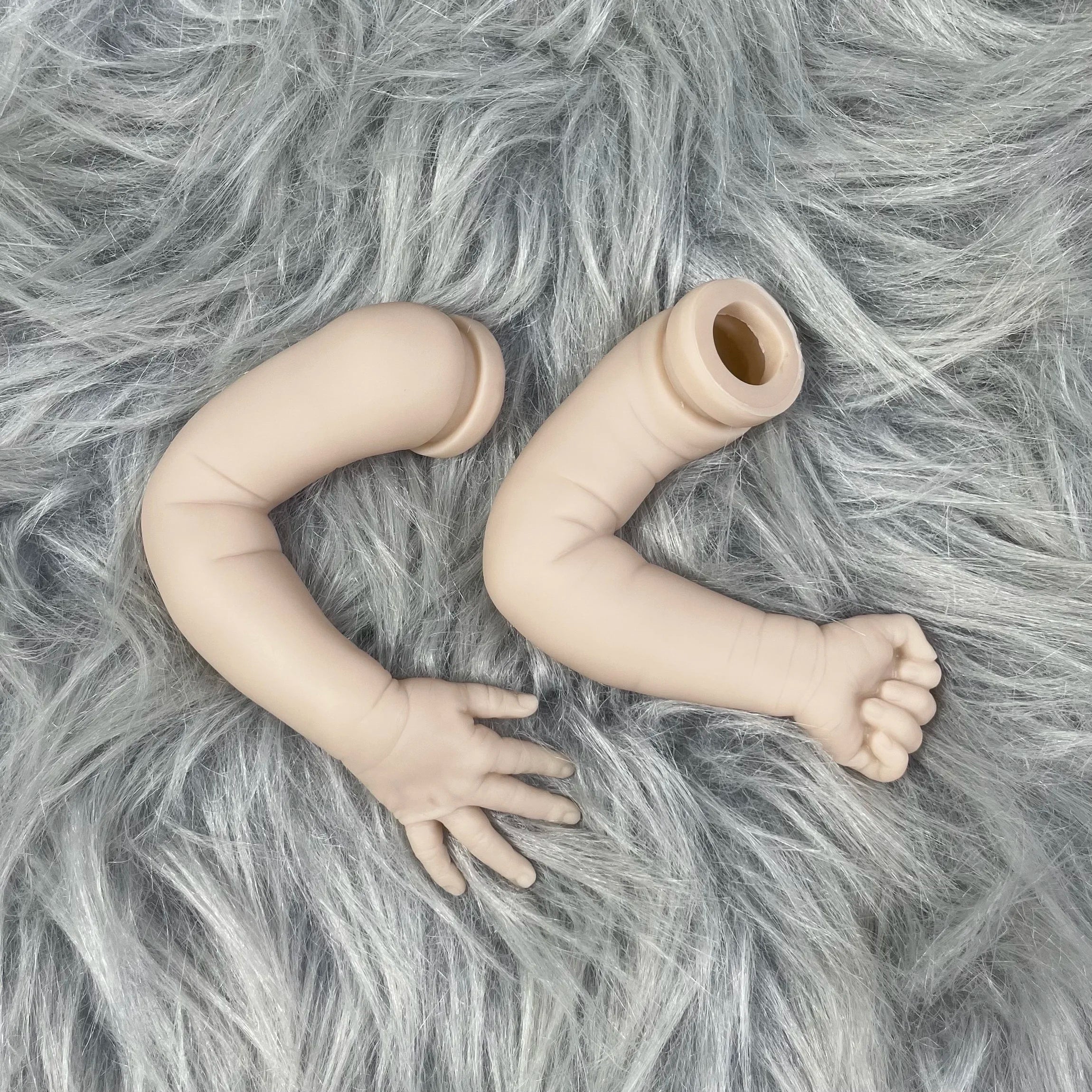 18 Inch Quinlyn Reborn Vinyl Doll Kit Unpainted With Cloth Body And Engraved Name