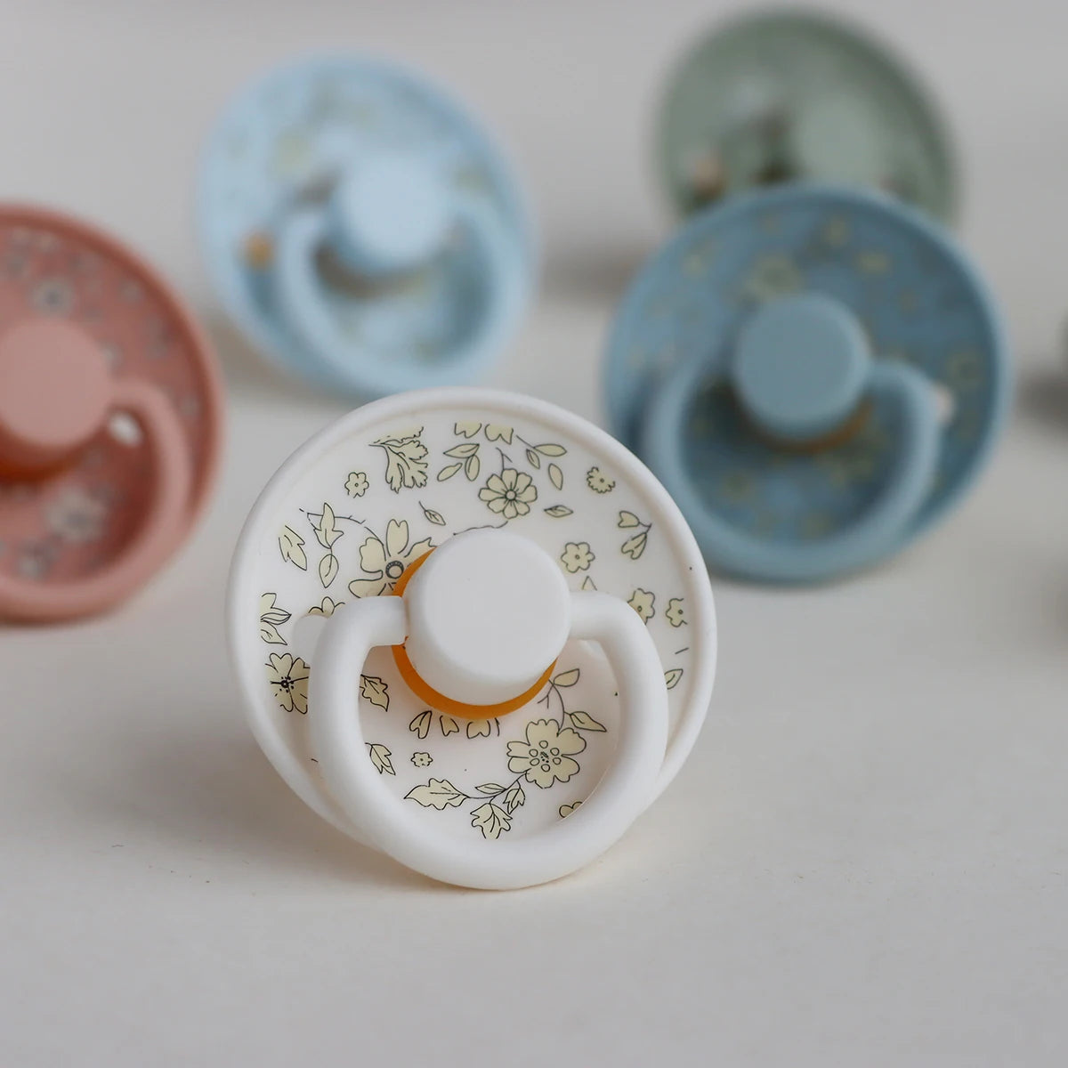 Erduo Floral Newborn Infant Baby Care Shower Gift Latex Rubber Sucking Nipple Pacifier Babies Soother Dummy Pacifiers for Baby 0